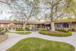 A courtyard at the San Joaquin Nursing and Rehab facility